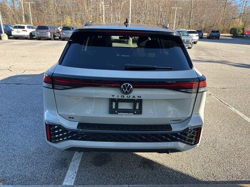 2026 Volkswagen Tiguan 2.0T SE R-Line Black 4MOTION