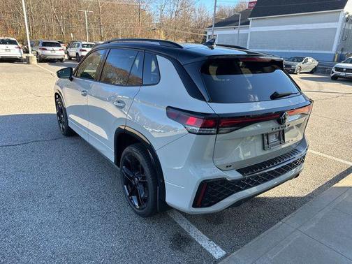 2026 Volkswagen Tiguan 2.0T SE R-Line Black 4MOTION