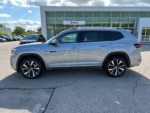 Silver Mist Metallic 2024 Volkswagen Atlas 2.0T SEL Premium R-Line 4MOTION