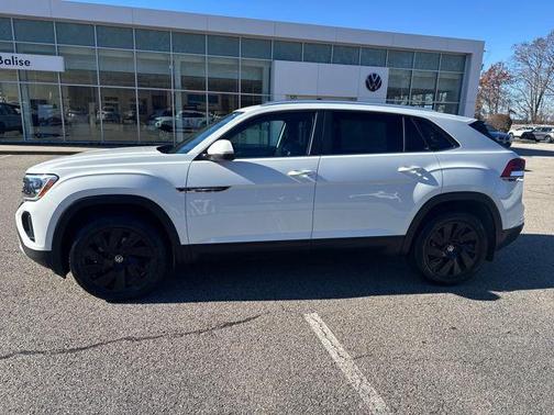 2024 Volkswagen Atlas Cross Sport 2.0T SE w/Technology 4MOTION