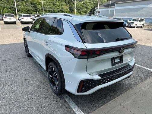 2025 Volkswagen Tiguan 2.0T SEL R-Line 4MOTION