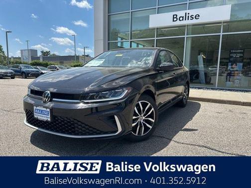 Deep Black Pearl 2026 Volkswagen Jetta 1.4T SE