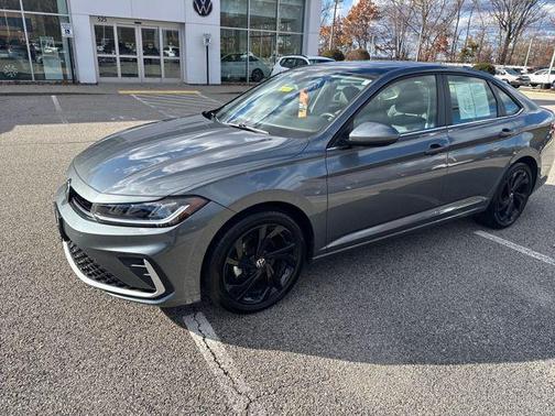 2025 Volkswagen Jetta 1.5T SE