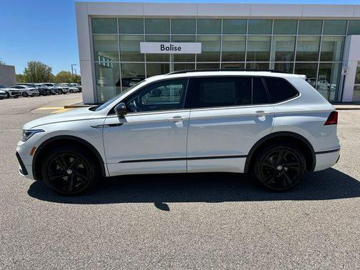 Opal White Pearl 2024 Volkswagen Tiguan 2.0T SE R-Line Black 4MOTION