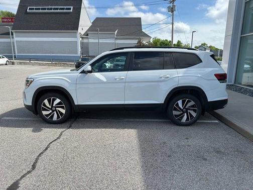 2025 Volkswagen Atlas 2.0T SE w/Technology 4MOTION