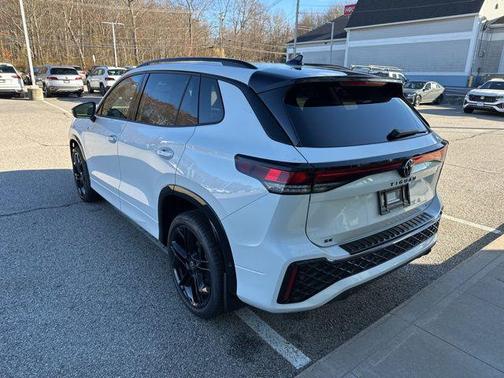 2026 Volkswagen Tiguan 2.0T SE R-Line Black 4MOTION