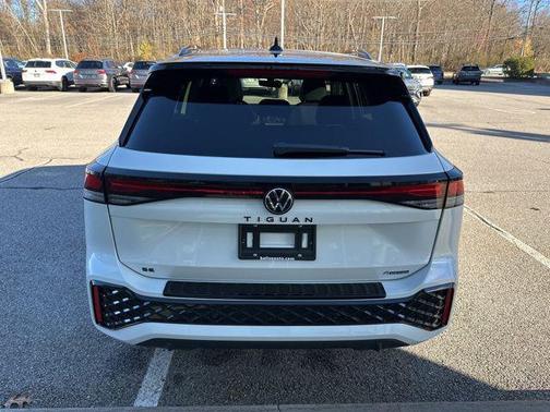 2026 Volkswagen Tiguan 2.0T SE R-Line Black 4MOTION