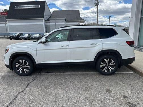Opal White Pearl 2026 Volkswagen Atlas 2.0T SE