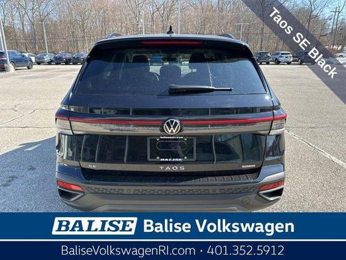 2025 Volkswagen Taos 1.5T SE Black