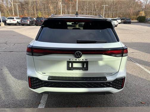 2026 Volkswagen Tiguan 2.0T SE R-Line Black 4MOTION