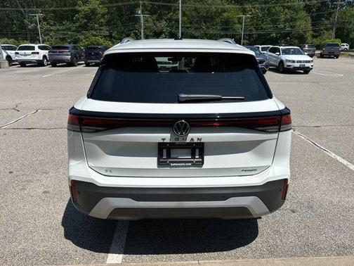 2025 Volkswagen Tiguan 2.0T SE 4MOTION