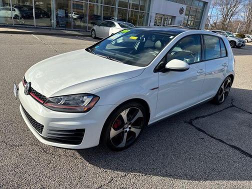 2017 Volkswagen Golf GTI 2.0T SE 4-Door