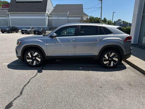 2025 Volkswagen Atlas Cross Sport 2.0T SE w/Technology 4MOTION