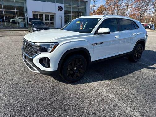 2025 Volkswagen Atlas Cross Sport 2.0T SE w/Technology 4MOTION