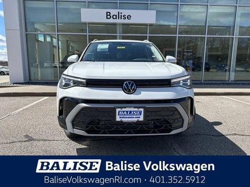 Pure White 2026 Volkswagen Taos SE
