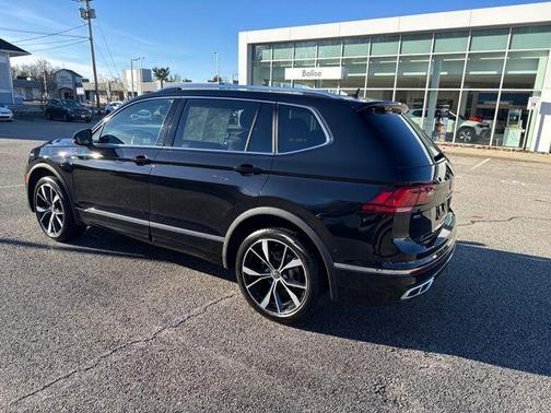 2022 Volkswagen Tiguan 2.0T SEL R-Line 4MOTION