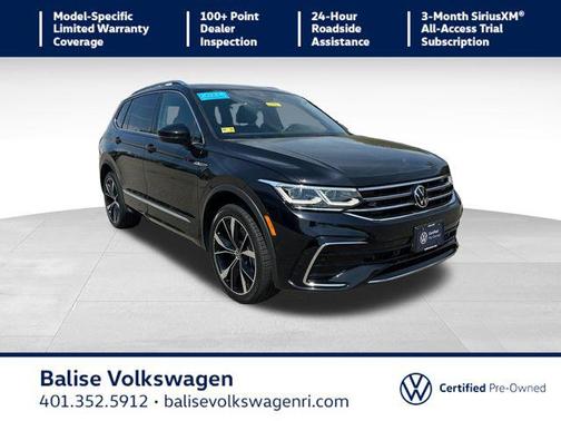 Deep Black Pearl 2023 Volkswagen Tiguan 2.0T SEL R-Line 4MOTION