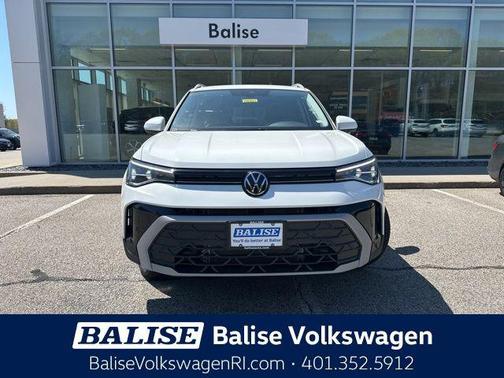 Pure White 2026 Volkswagen Taos SE