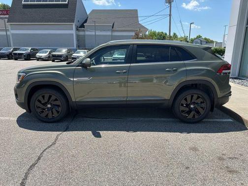 avocado green pearl 2026 Volkswagen Atlas Cross Sport 2.0T SE w/Technology 4MOTION