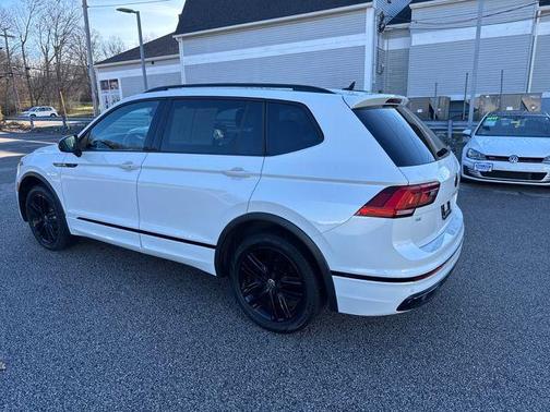 2022 Volkswagen Tiguan 2.0T SE R-Line Black 4MOTION