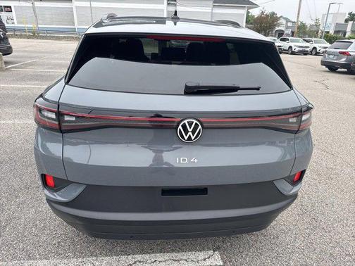 2023 Volkswagen ID.4 Pro