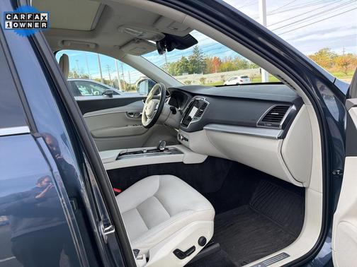 2023 Volvo XC90 B5 Core