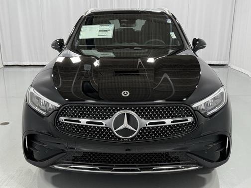 2026 Mercedes-Benz GLC 300 4MATIC
