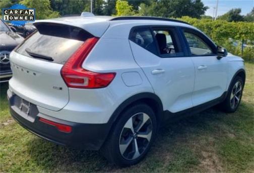 2023 Volvo XC40 B5 Plus Dark Theme