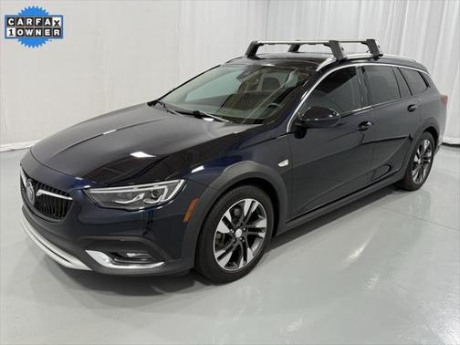 2019 Buick Regal TourX AWD Essence