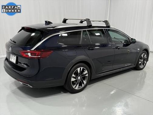 2019 Buick Regal TourX AWD Essence