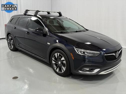 2019 Buick Regal TourX AWD Essence
