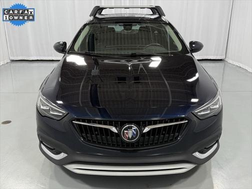 2019 Buick Regal TourX AWD Essence