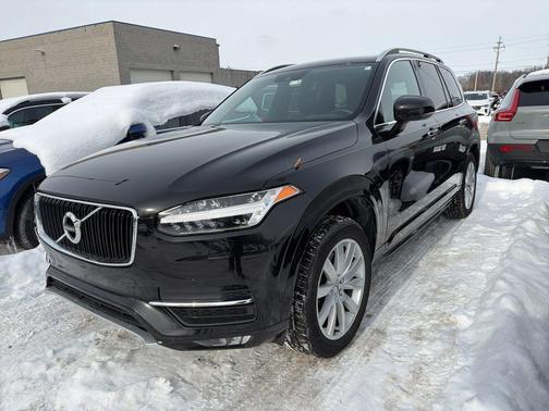 2018 Volvo XC90 T6 Momentum