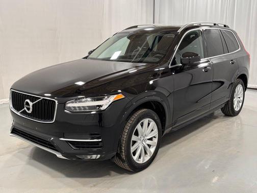 2018 Volvo XC90 T6 Momentum