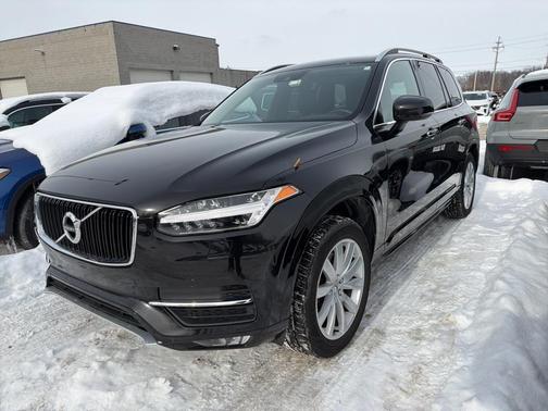 2018 Volvo XC90 T6 Momentum