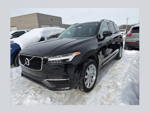 2018 Volvo XC90 T6 Momentum