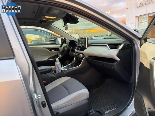 2019 Toyota RAV4 Hybrid XLE