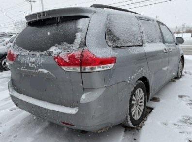 2013 Toyota Sienna XLE