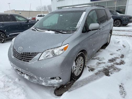 2013 Toyota Sienna XLE