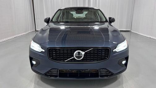 Denim Blue Metallic 2024 Volvo S60 B5 Core Dark Theme