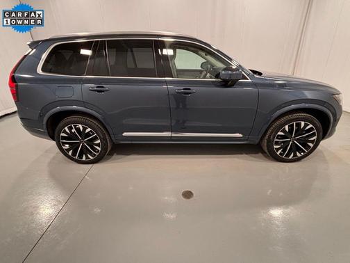 2025 Volvo XC90 B6 Ultra