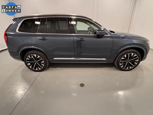 2025 Volvo XC90 B6 Ultra