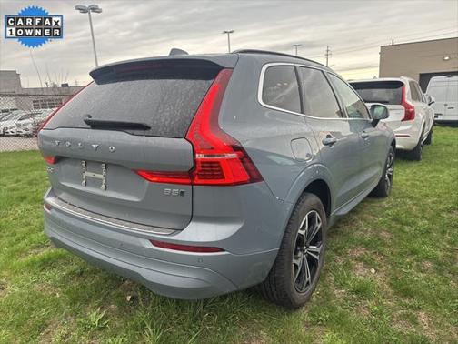 2022 Volvo XC60 B5 Momentum