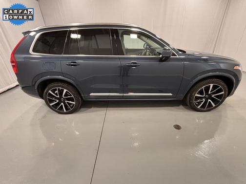 2023 Volvo XC90 B5 Plus