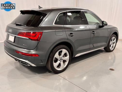 2022 Audi Q5 45 S line Premium Plus