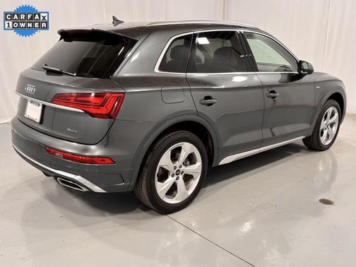2022 Audi Q5 45 S line Premium Plus