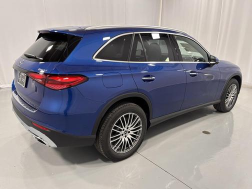 2026 Mercedes-Benz GLC 300 4MATIC