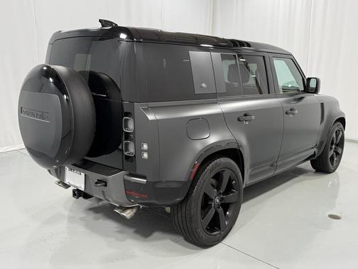 2024 Land Rover Defender 110 P525 Carpathian Edition