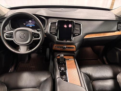 2023 Volvo XC90 B6 Plus 7-Seater