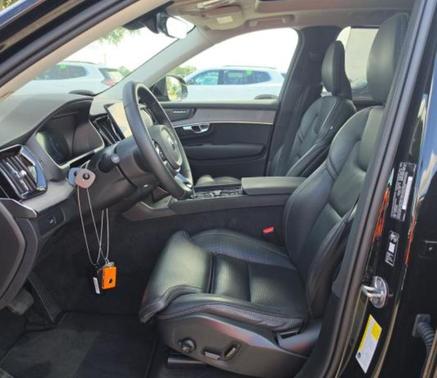 Onyx Black Metallic 2026 Volvo XC90 Ultra, B6 AWD Gas (mild hybrid), Gasoline, Bright, 7 Seats